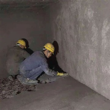 Ursachen von Rissen nach dem Bau von gießbarem feuerfestem Material